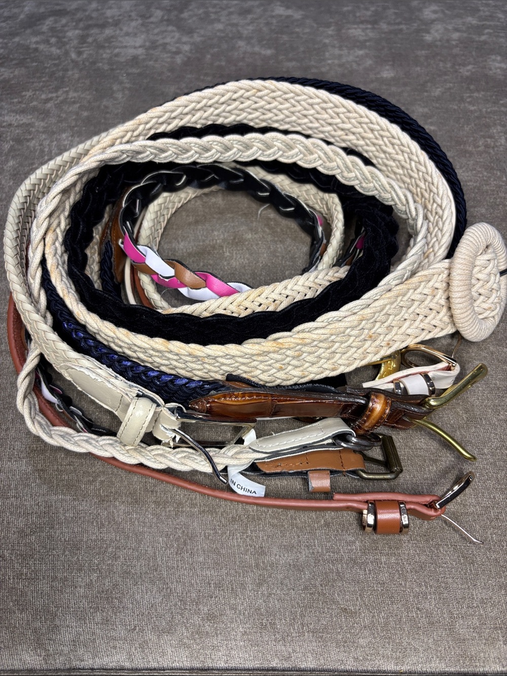 Bundle of 8 Belts All Around 39”.